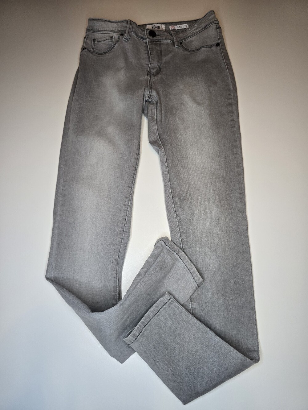 YMI USA Mid Rise Skinny Jeans Juniors Gray Stretch Denim Size 5 Waist 26